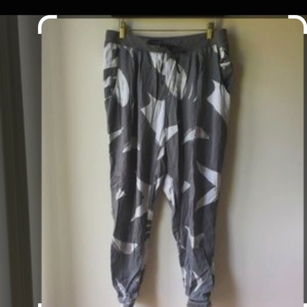 Lululemon | City Joggers Back Spin Stroke White Slate Tencel